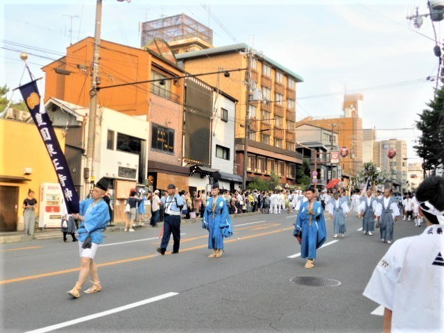 2019.07.17神幸祭 (11)豊園泉正寺榊.JPG