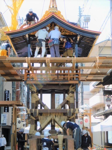 2021.07.20祇園祭山鉾建て (50)南観音山.JPG