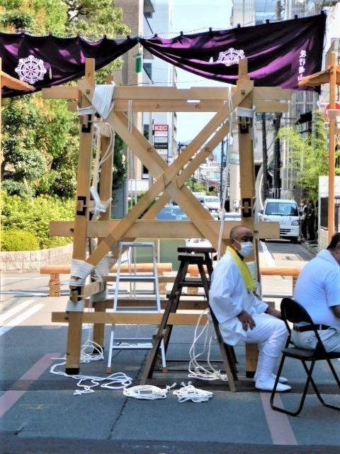 2021.07.20祇園祭山鉾建て (33)役行者山.JPG