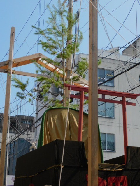 2021.07.20祇園祭山鉾建て (38)鯉山.JPG