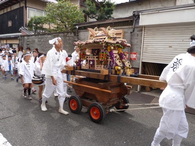 瑞饋祭還幸祭：こども神輿＠北野天満宮。: 朝は知恩院でラジオ体操！(の気分)：by行者橋 渡