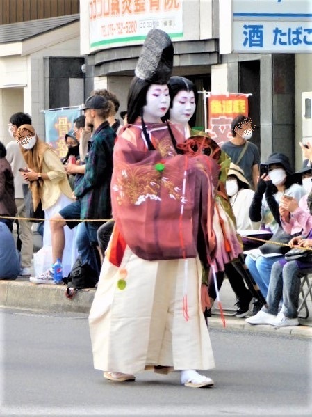 時代祭の芸妓さん・舞妓さん：２０２２年１０月２２日。: 朝は知恩院で 