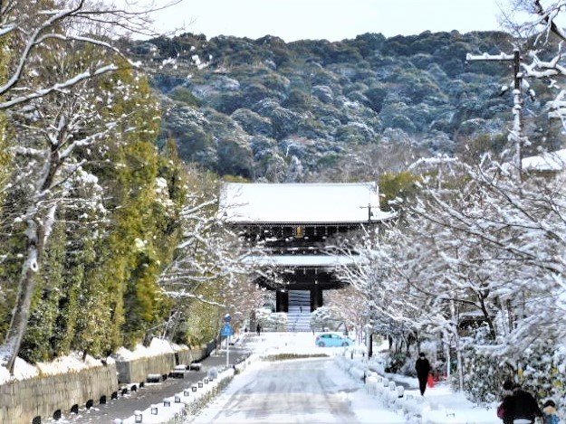 2023.01.25八坂界隈雪景色 (1).JPG
