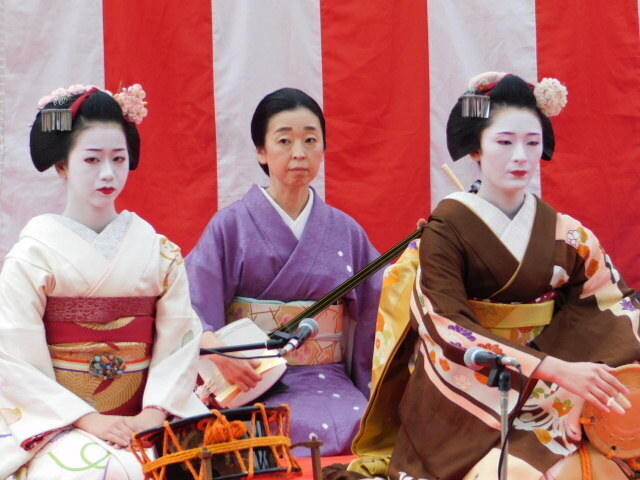 2024.02.18京都マラソンの舞妓さん (75)真未・福奈美・まめ彩.JPG