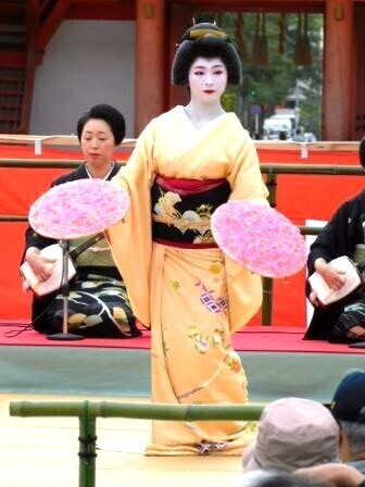 2024.04.16平安神宮例祭翌日祭神賑行事 (87)祇園甲部70.jpg