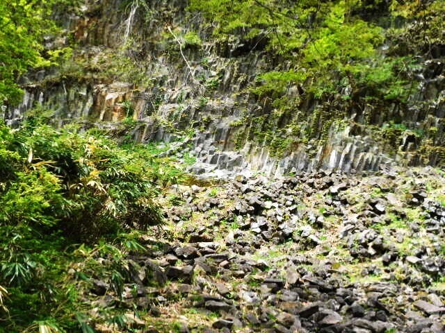 2024.04.26 (275)立山ケーブルカー材木石.JPG