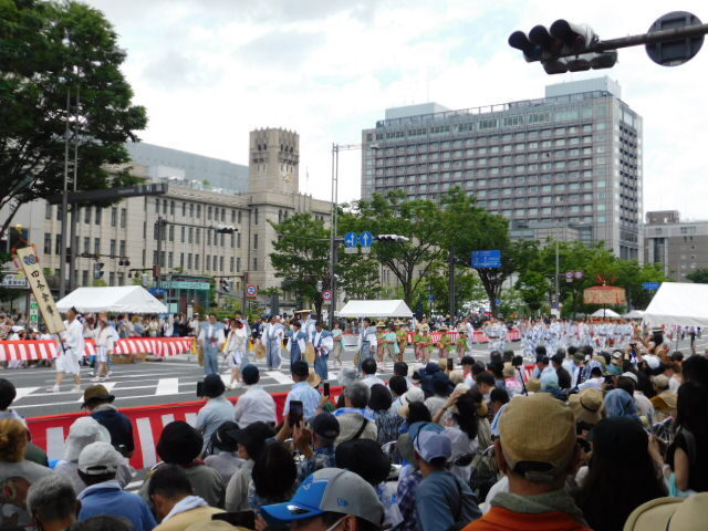 2024.07.17前祭山鉾巡行 (202)四条傘鉾.JPG