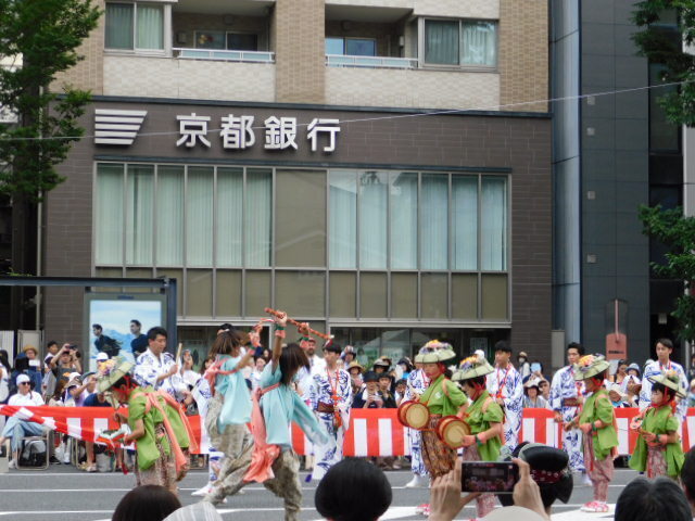 2024.07.17前祭山鉾巡行 (217)四条傘鉾.JPG