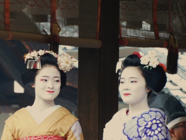先斗町の舞妓さんの舞踊奉納＆豆まき＠八坂神社の節分：2025